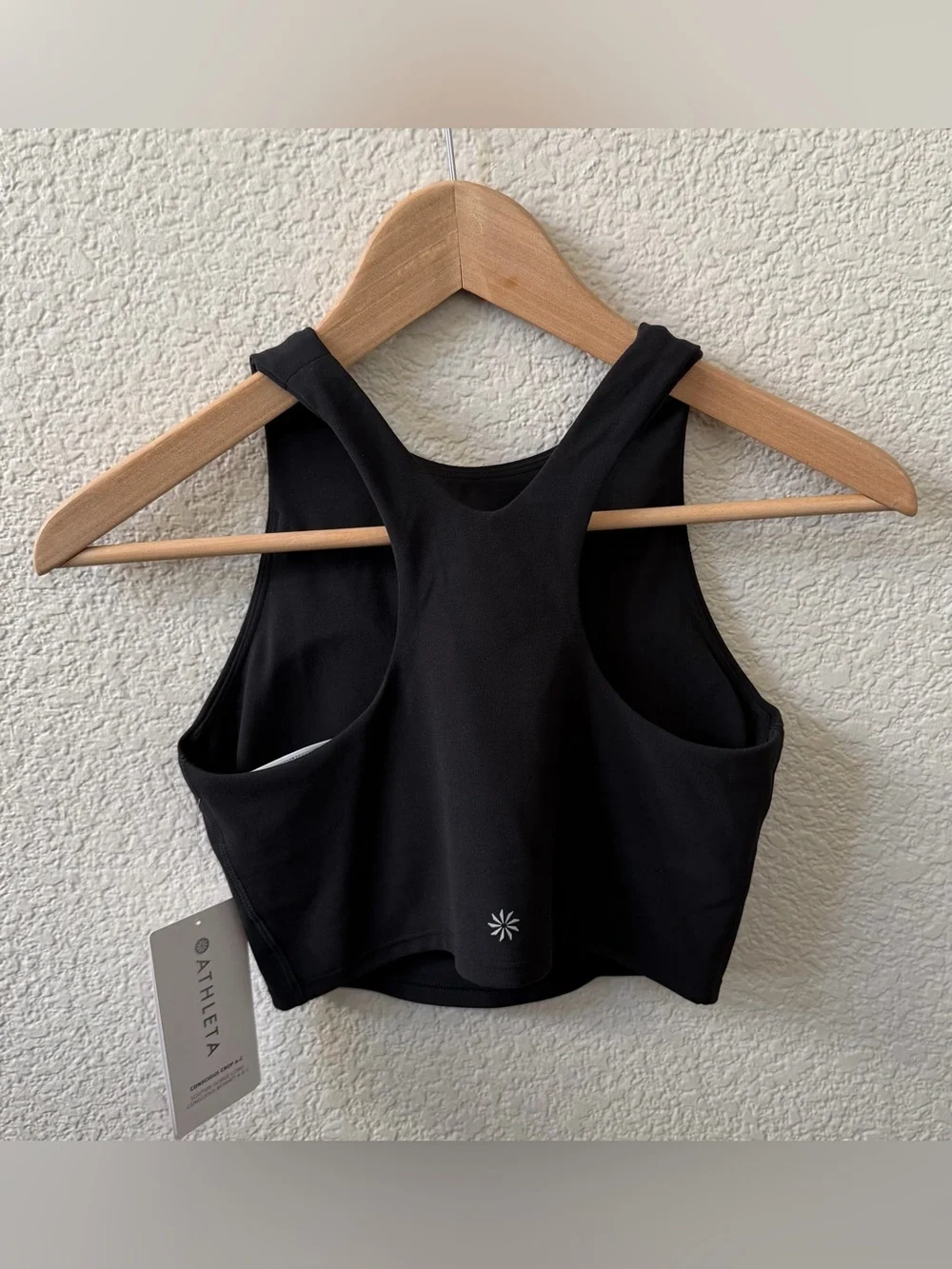 Athleta XS Conscious Crop A-C Tank Sports Bra Black +pads/shelf Yoga  MSRP $59